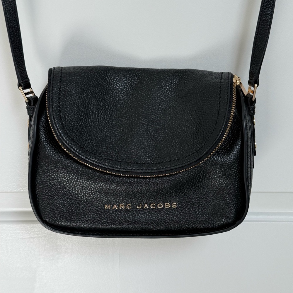 Marc Jacobs Black Crossbody Bag with Pebbled Leather